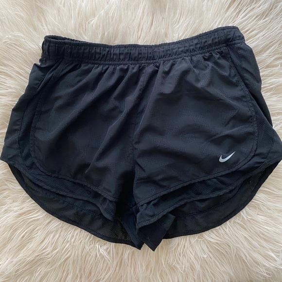 Nike Pants - Nike Limited Édition Shorts